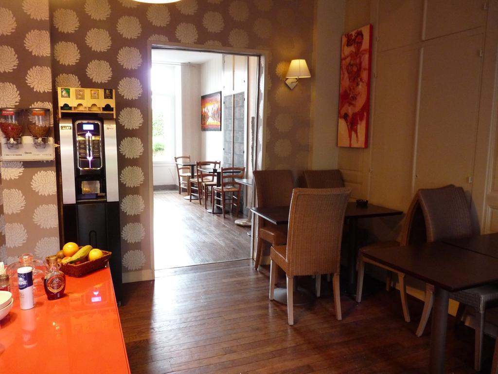 Hotel Patton Avranches Bagian luar foto