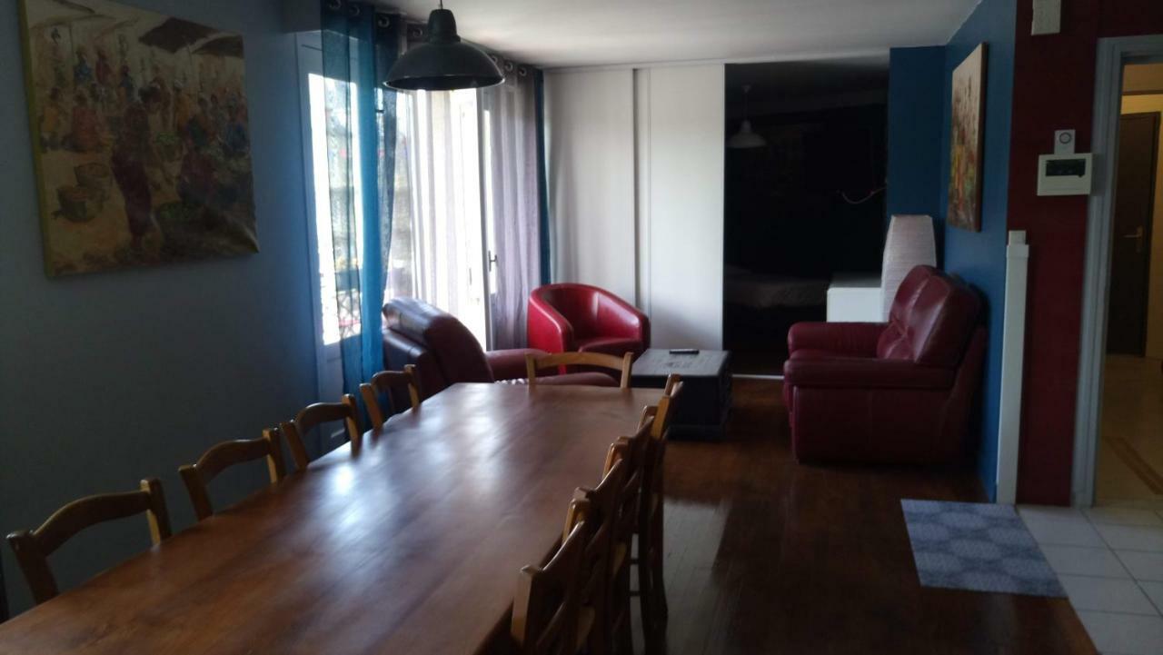 Hotel Patton Avranches Bagian luar foto
